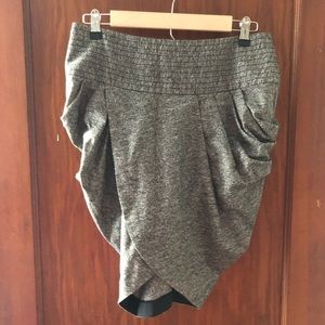 L.A.M.B wool and silk gray tulip skirt! Size 4!